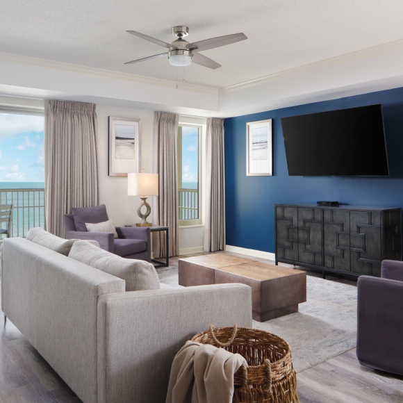 Royale Palms 2 BR oceanfront Living Room - K1AFU2